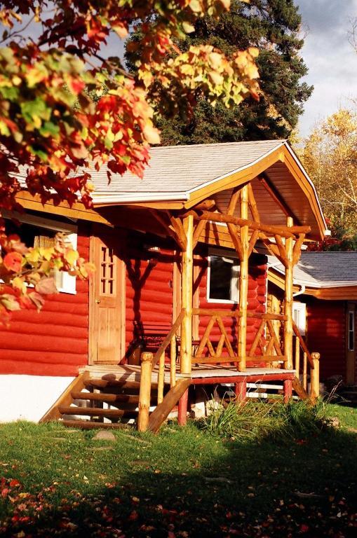 Saint-Michel Kan-A-Mouche Pourvoirie Auberge Et Chalets חדר תמונה