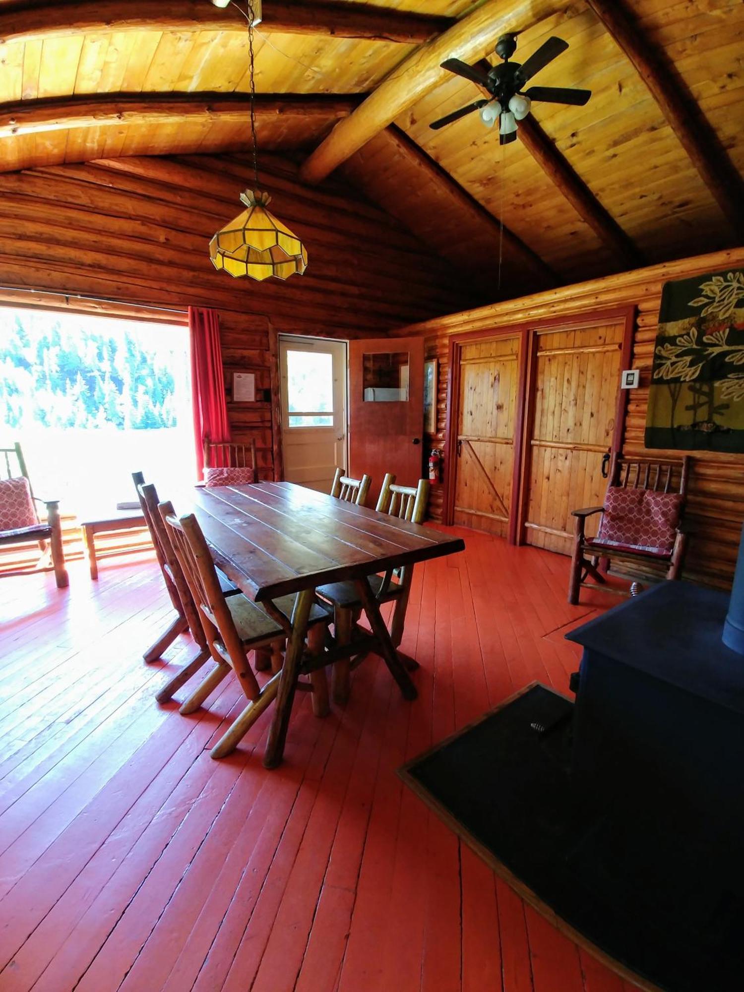 Saint-Michel Kan-A-Mouche Pourvoirie Auberge Et Chalets חדר תמונה
