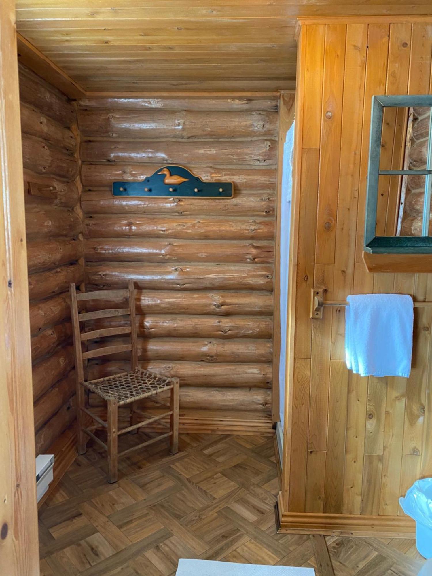 Saint-Michel Kan-A-Mouche Pourvoirie Auberge Et Chalets חדר תמונה